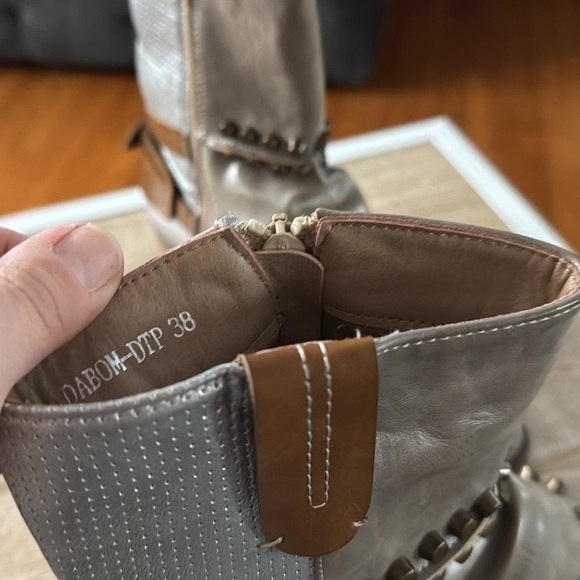 Patrizia boots size 8 NEW Stylish leather studded Tan Silver Boots spring step - Picture 6 of 7